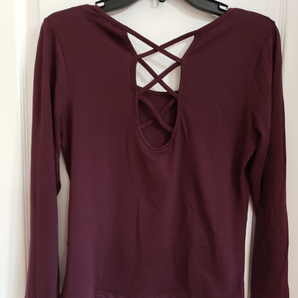 Splash Burgundy Top - Picture 2 of 2